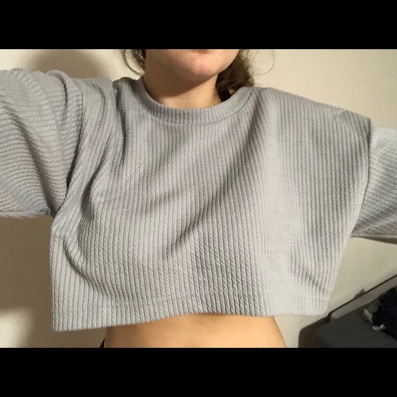 Cropped textured cropped light grey top - Picture 4 of 6